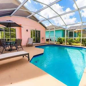 Apartment In Cheerful 4-bedroom With Pool, Davenport